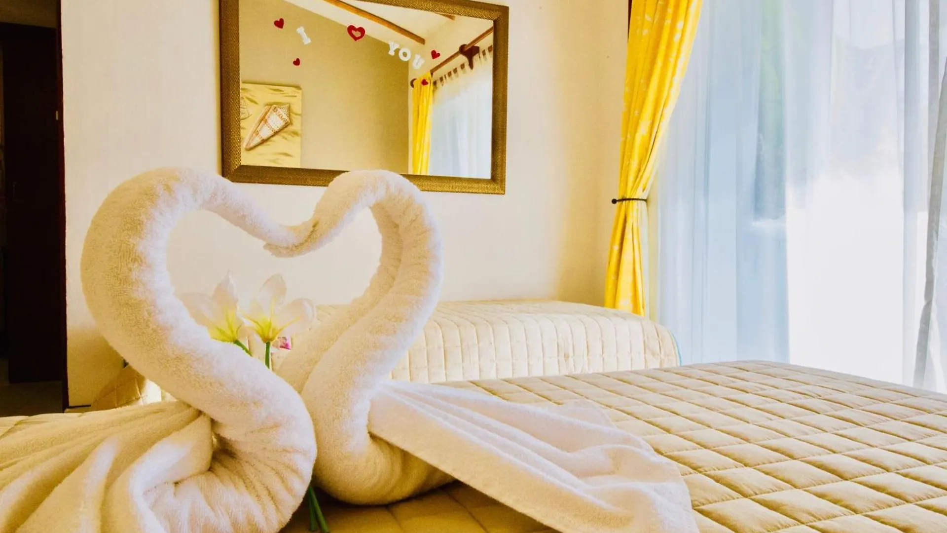 Guest house Deluxe Budget Balcony Room With Swimming Pool Air Conditioning And Parking Playa del Carmen