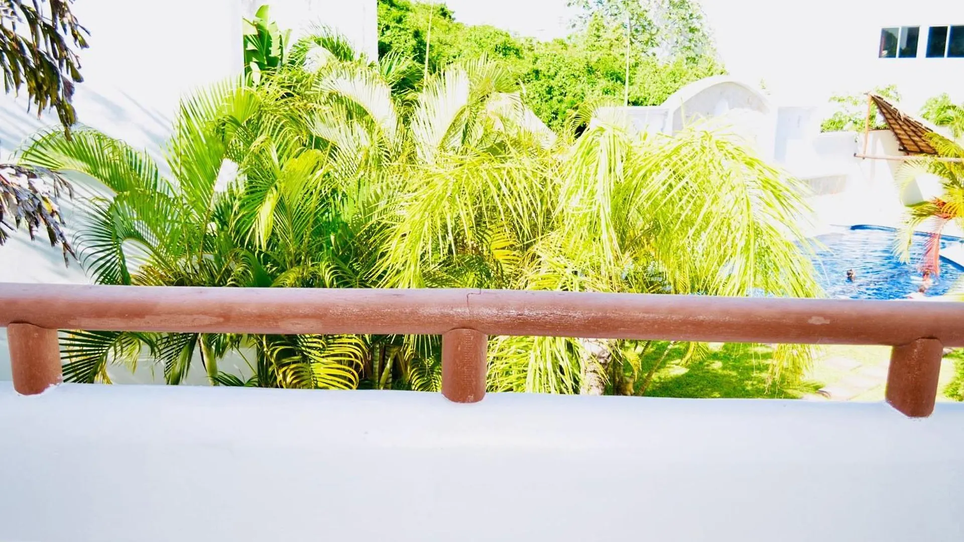 Deluxe Budget Balcony Room With Swimming Pool Air Conditioning And Parking Playa del Carmen 3*,